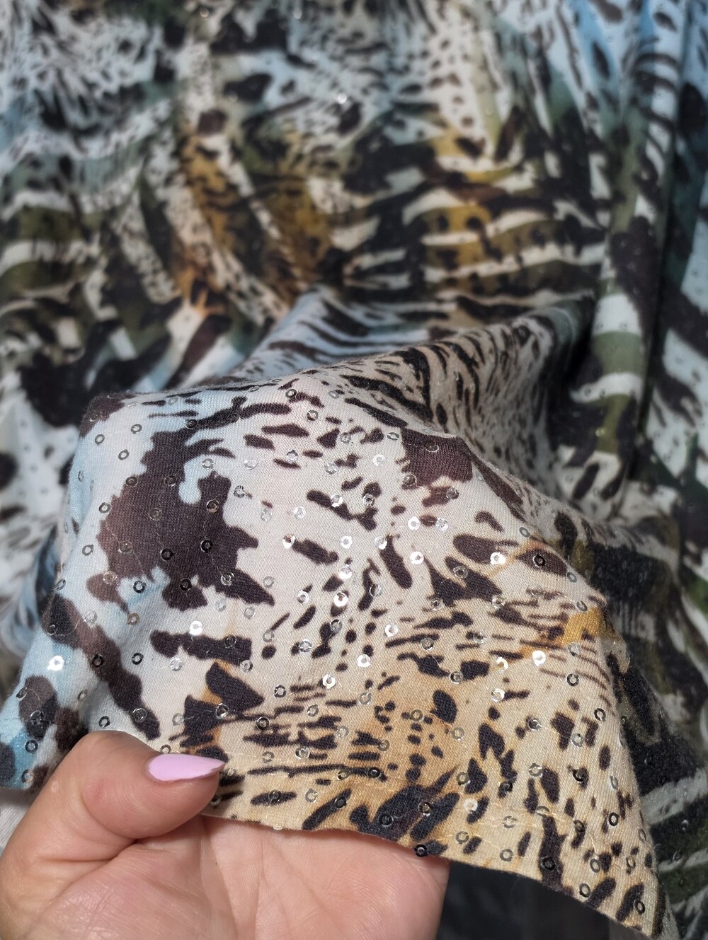 JESS & JANE Blouse Women's Plus 2X Blue Animal Print Cold Shoulder Rhinestones - Picture 5 of 9